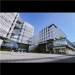 名古屋大学(ES館前)で撮影されたハッチー賞受賞作品